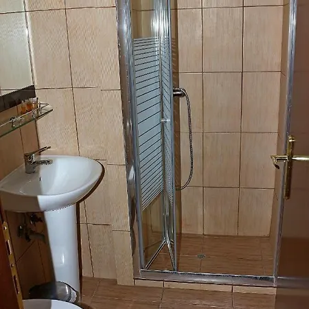 Kristal Hotel